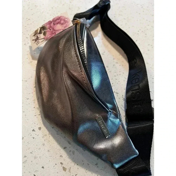 Kenzie Metallica waist purse Fanny pack nwt - Picture 2 of 4